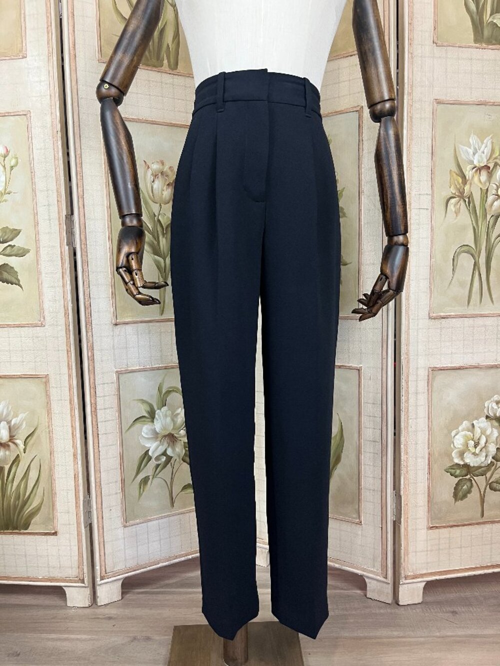 Aritzia Black High-Waisted Trousers